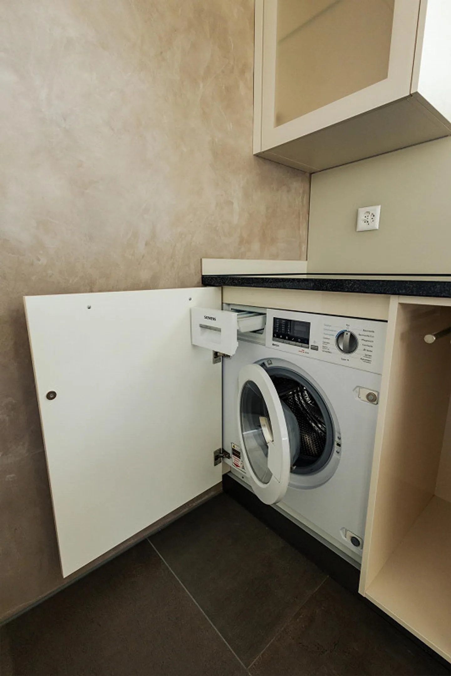 Appartement en attique de 3,5 pièces avec grande terrasse à Rütihof - Photo 7 sur 19