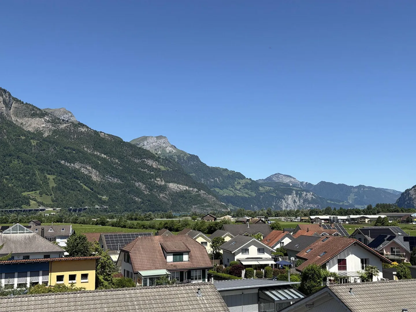 5.5 Rooms, 149 m2 Living, 147 m2 Terrace - Photo 3 of 18