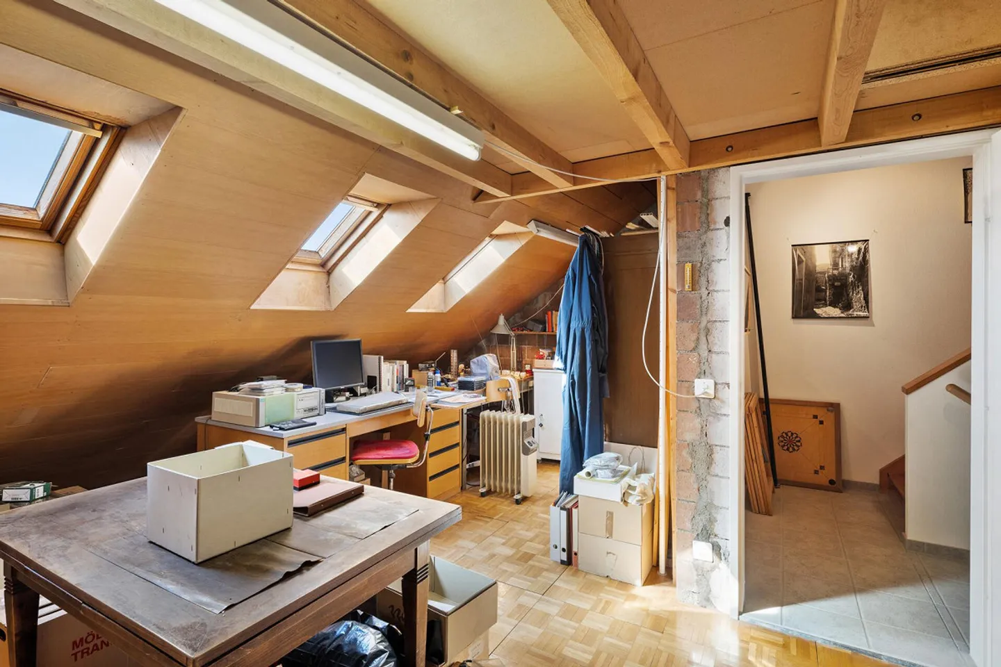 Incantevole casa a schiera angolare in posizione attraente vicino al Greifensee - Foto 13 di 37