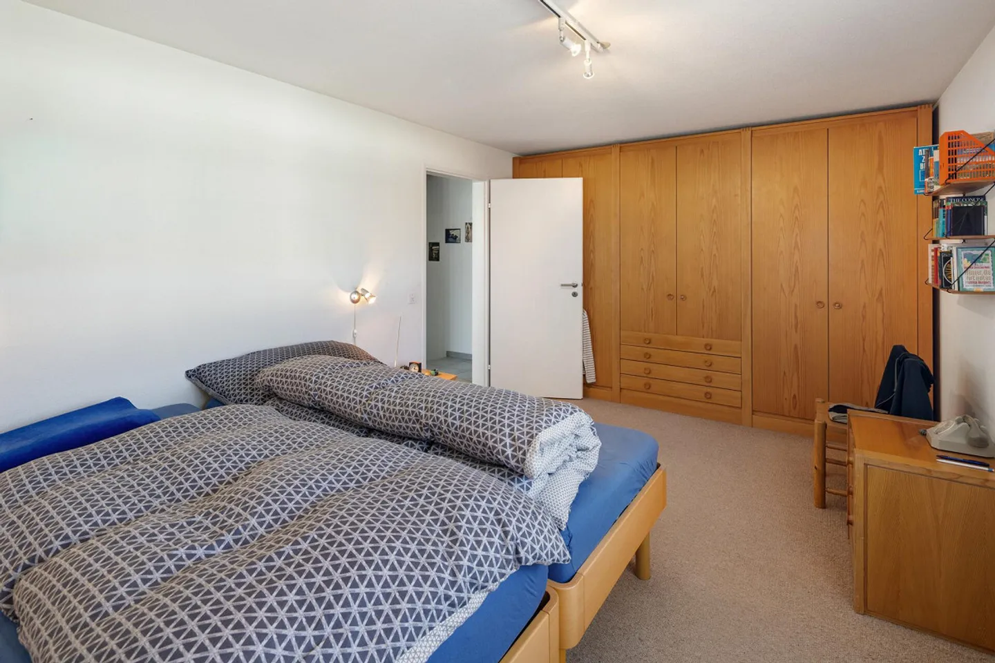 Incantevole casa a schiera angolare in posizione attraente vicino al Greifensee - Foto 14 di 37