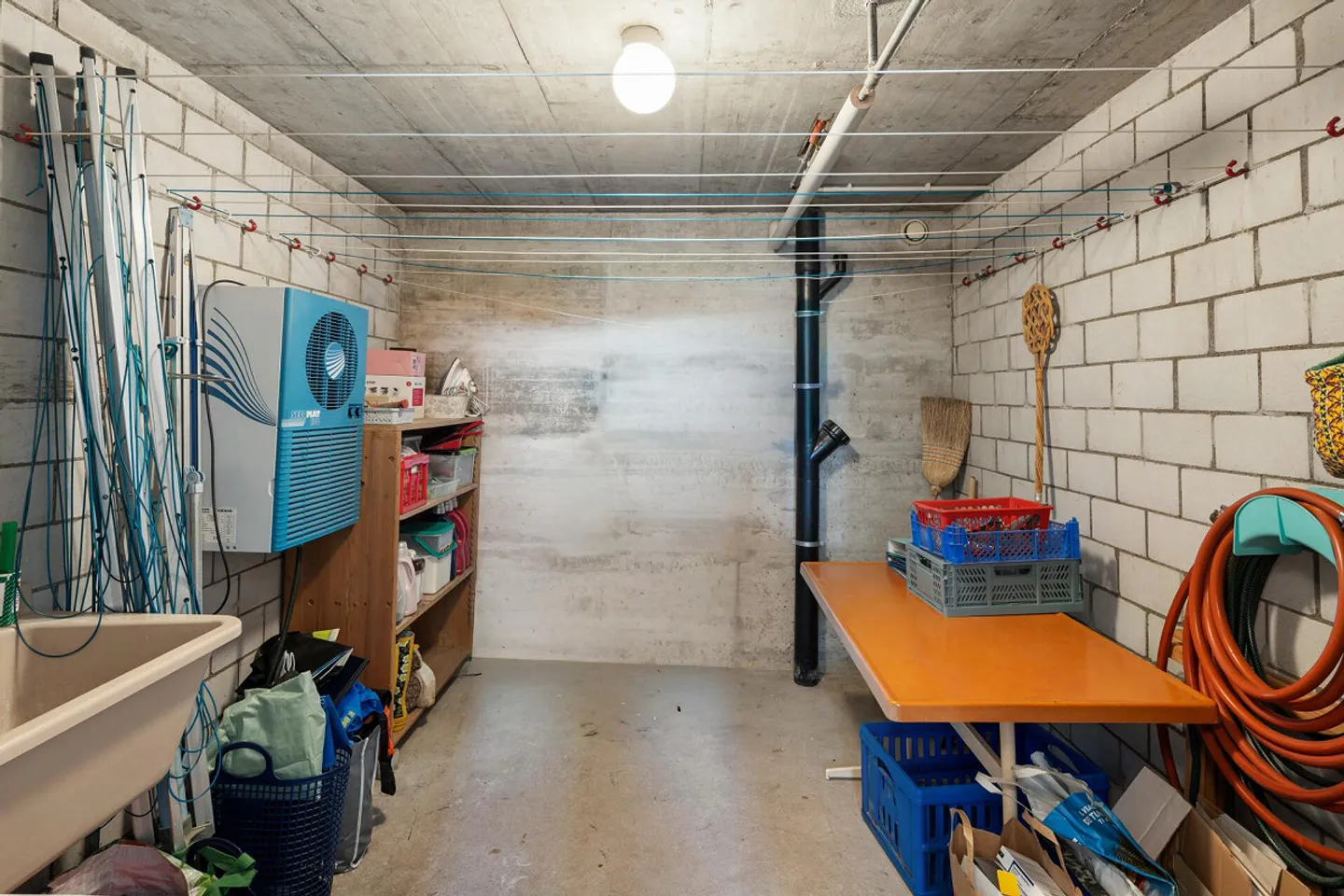 Incantevole casa a schiera angolare in posizione attraente vicino al Greifensee - Foto 23 di 37