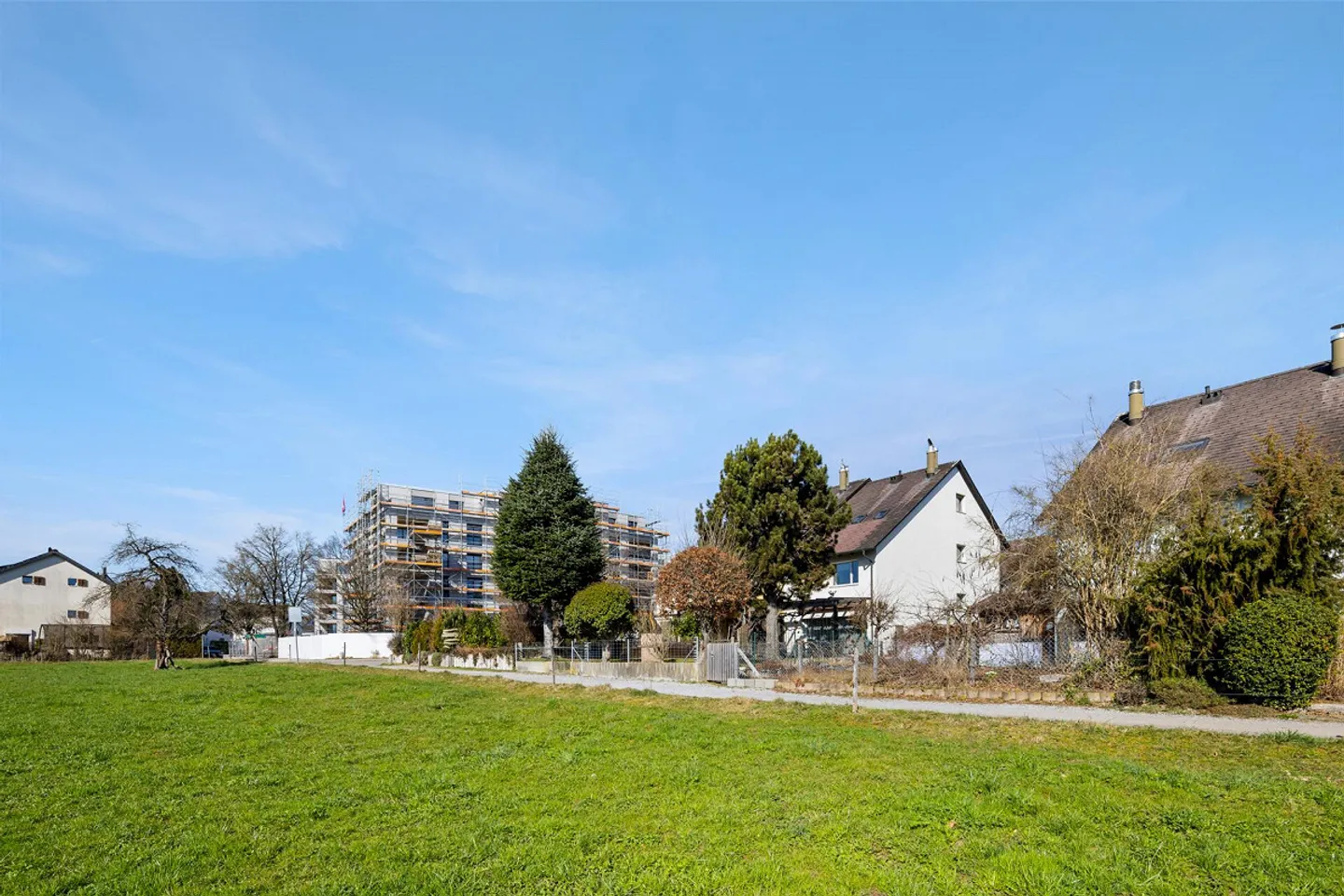 Incantevole casa a schiera angolare in posizione attraente vicino al Greifensee - Foto 25 di 37