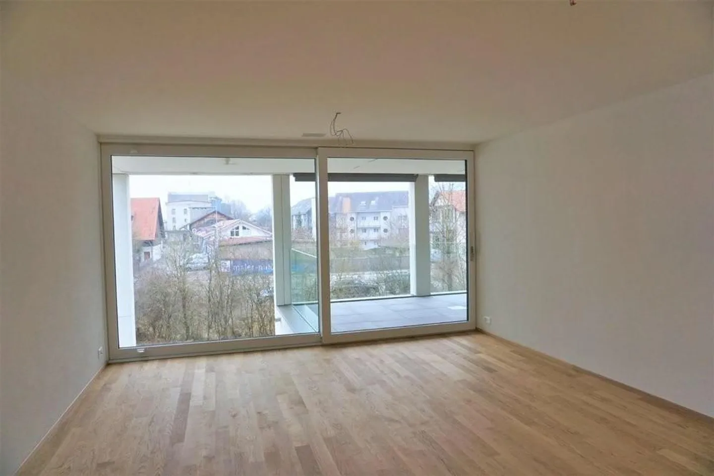 Posizione molto tranquilla con torre di lavaggio privata e grande balcone! - Foto 3 di 10