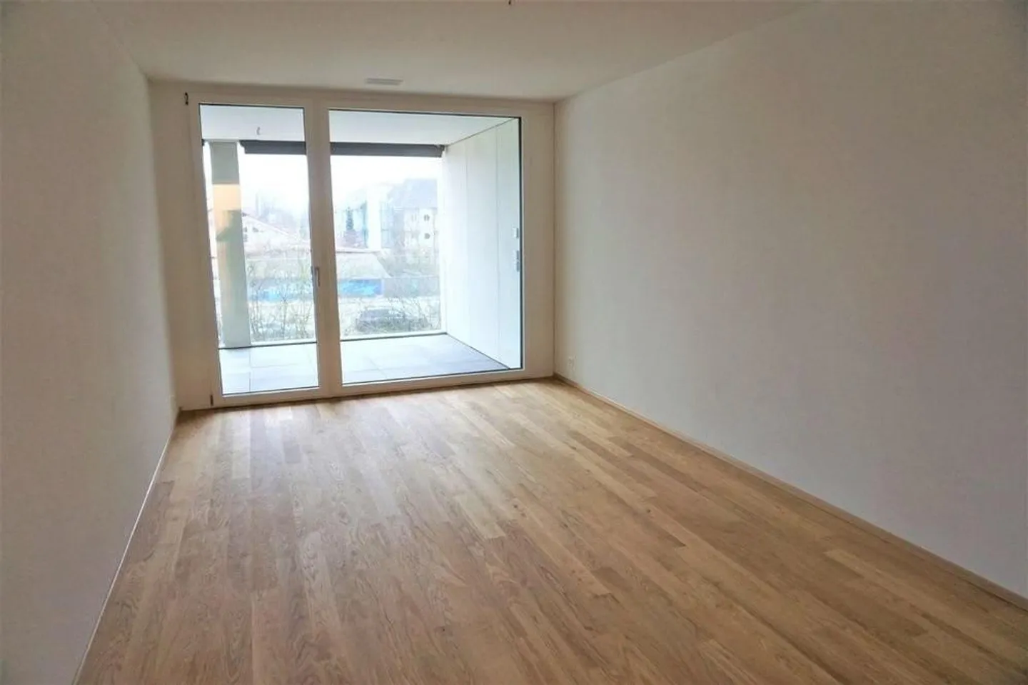 Posizione molto tranquilla con torre di lavaggio privata e grande balcone! - Foto 4 di 10