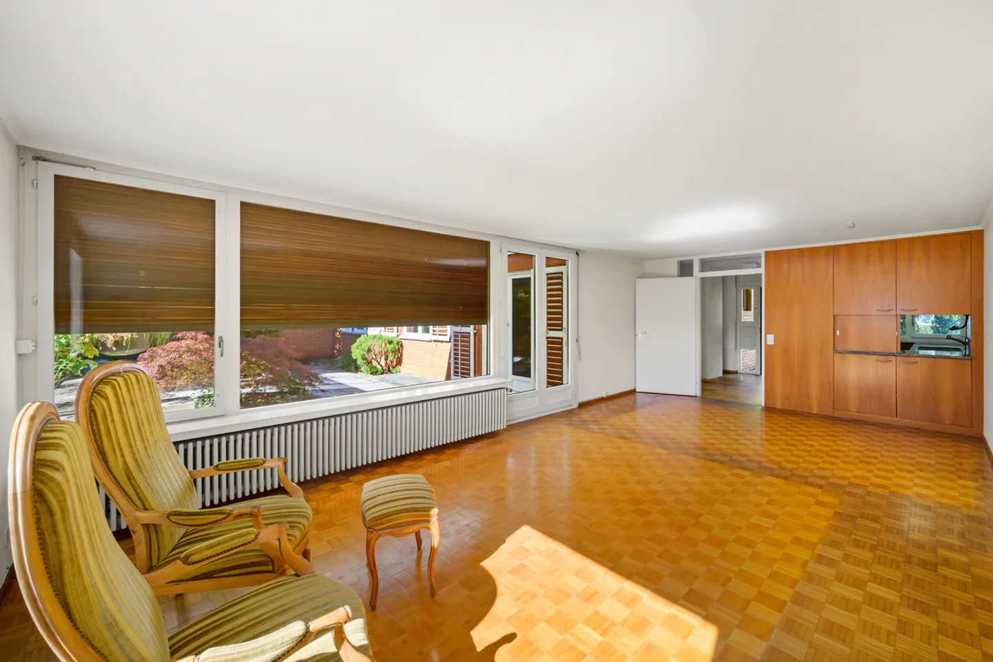 Row corner house in bungalow style in Binningen (in building rights) - Photo 4 of 16