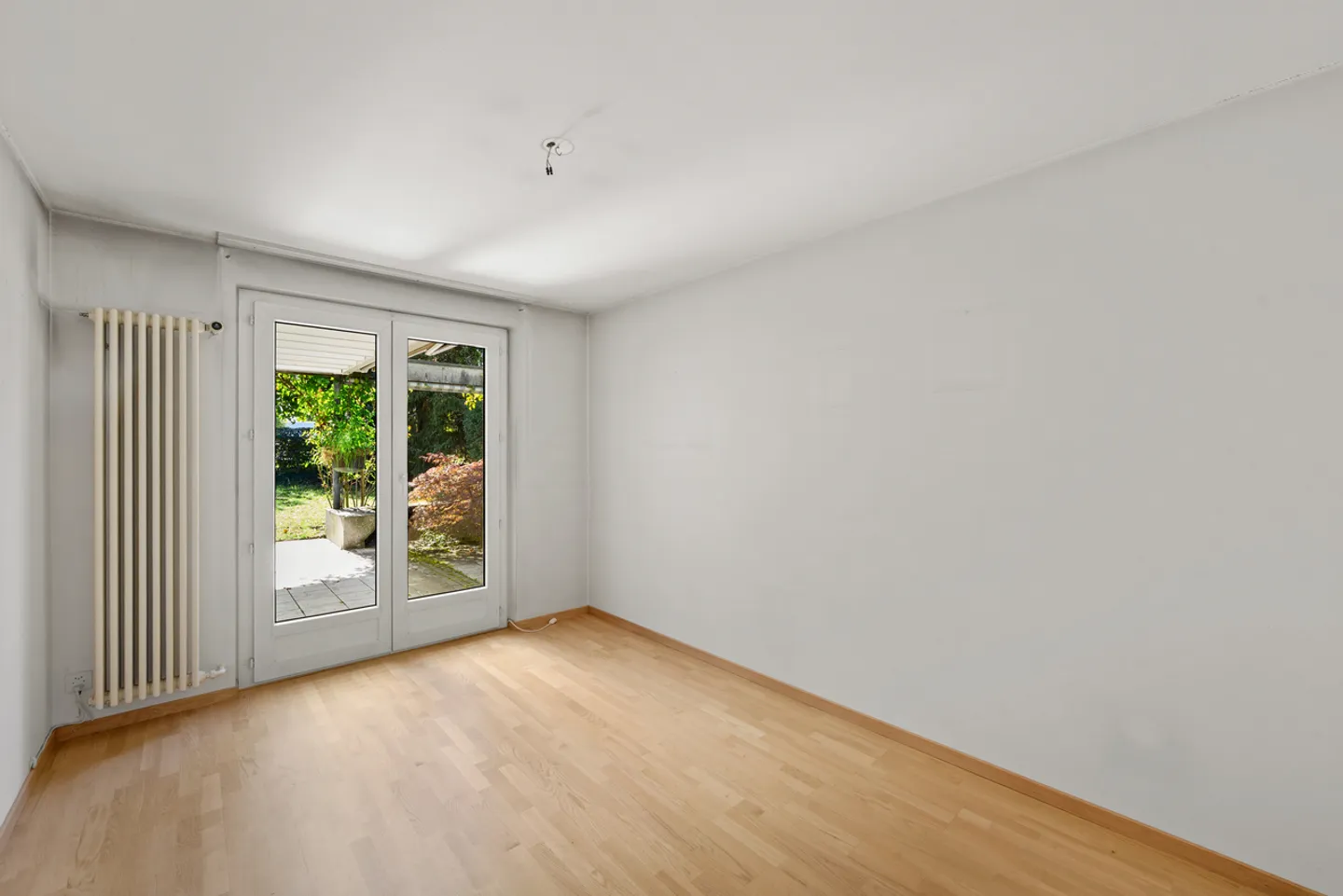 Row corner house in bungalow style in Binningen (in building rights) - Photo 10 of 16