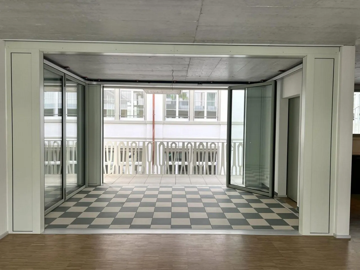 Modernes Apartment im Zentrum von Schaffhausen - Foto 1 von 13