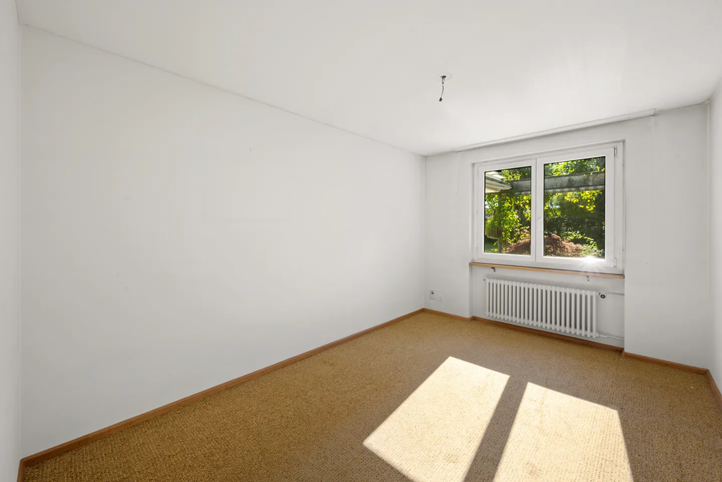 Row corner house in bungalow style in Binningen (in building rights) - Photo 11 of 16