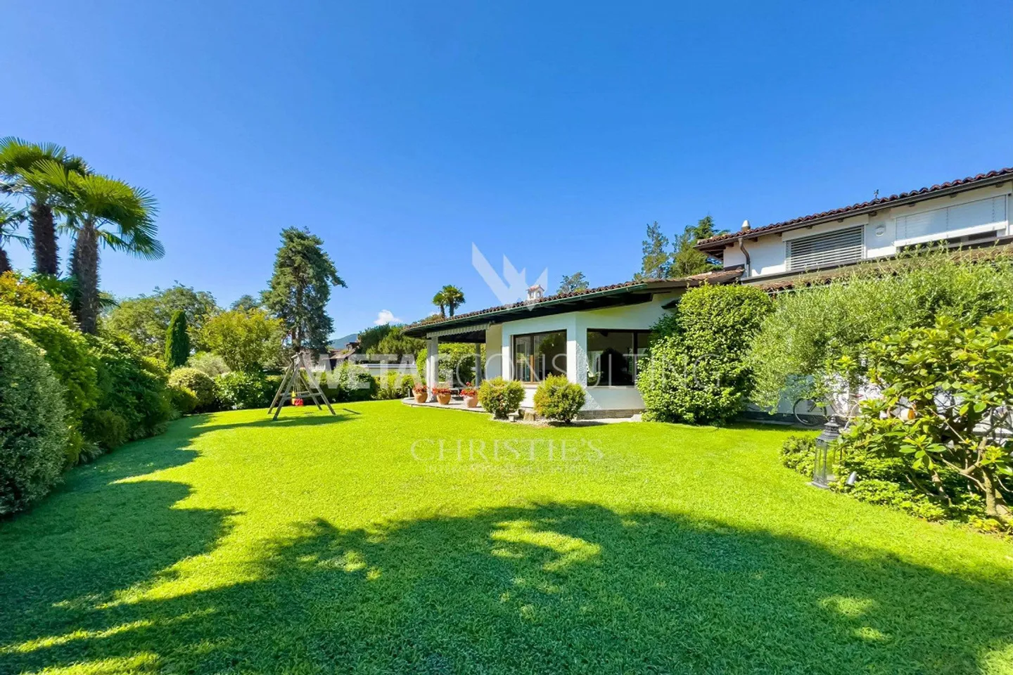 Villa elegante con piscina a Lugano-Magliaso in vendita, direttamente su ... - Foto 13 di 13