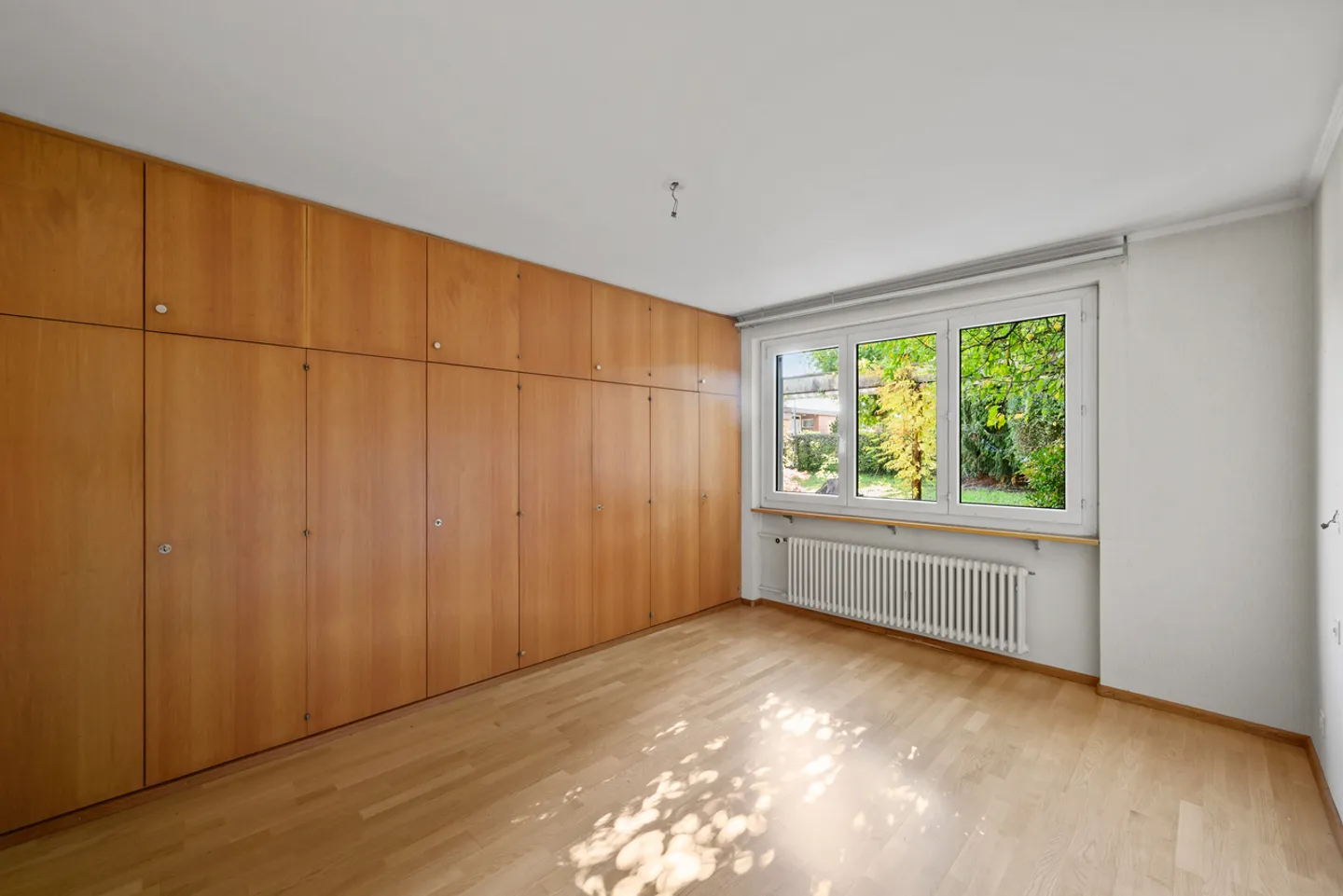 Row corner house in bungalow style in Binningen (in building rights) - Photo 12 of 16