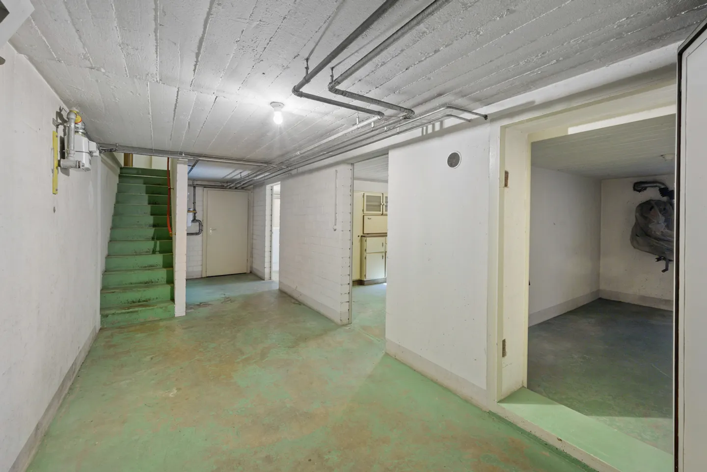 Row corner house in bungalow style in Binningen (in building rights) - Photo 14 of 16