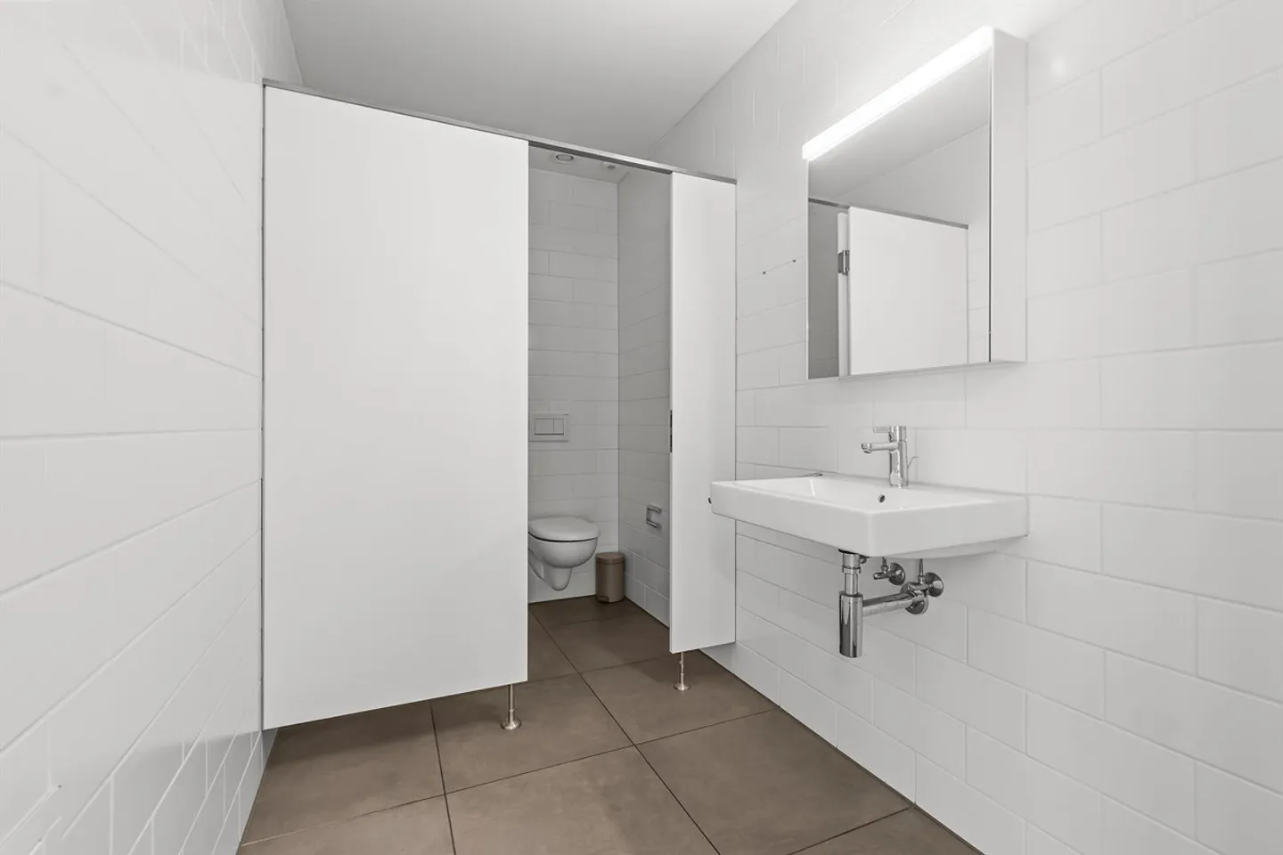 Espace commercial spacieux dans un emplacement attrayant dans le quartier Greencity - Photo 6 sur 9