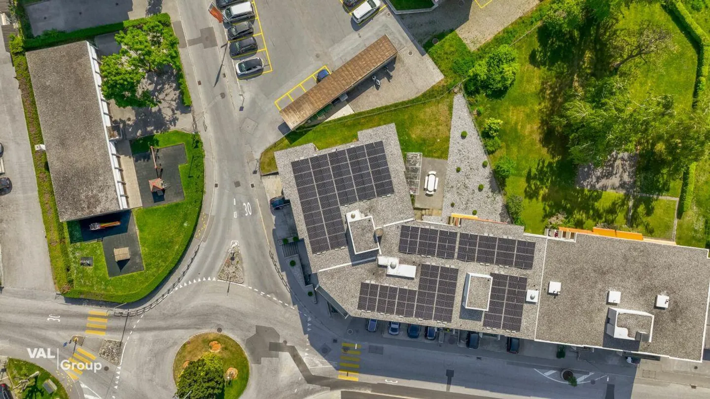 Luminoso appartamento di 4,5 stanze in una posizione ideale - a soli 2 minuti dalla stazione ferroviaria di Visp - Foto 14 di 16