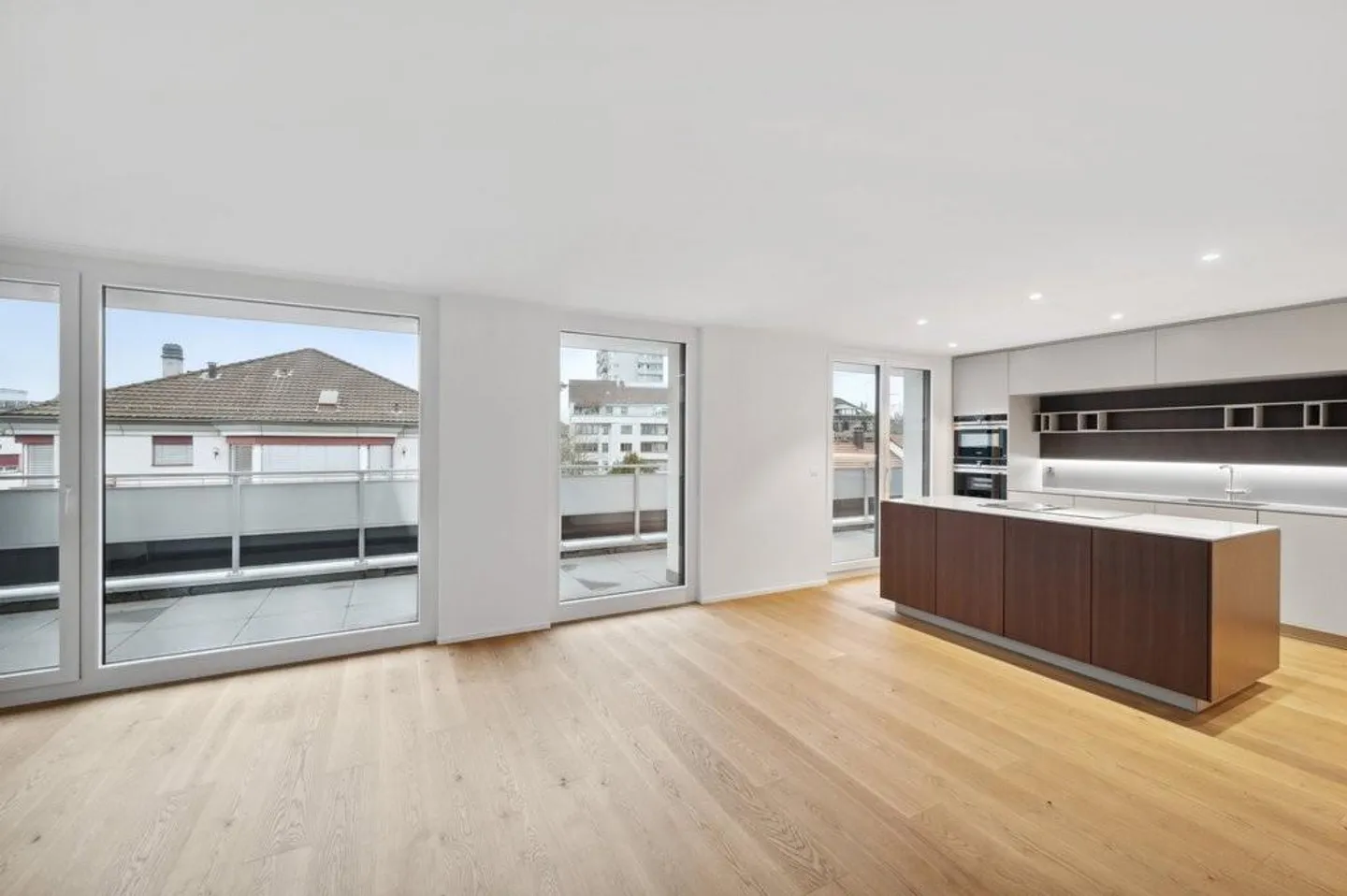 Stilvolles Penthouse mit Terrasse - Foto 3 von 12