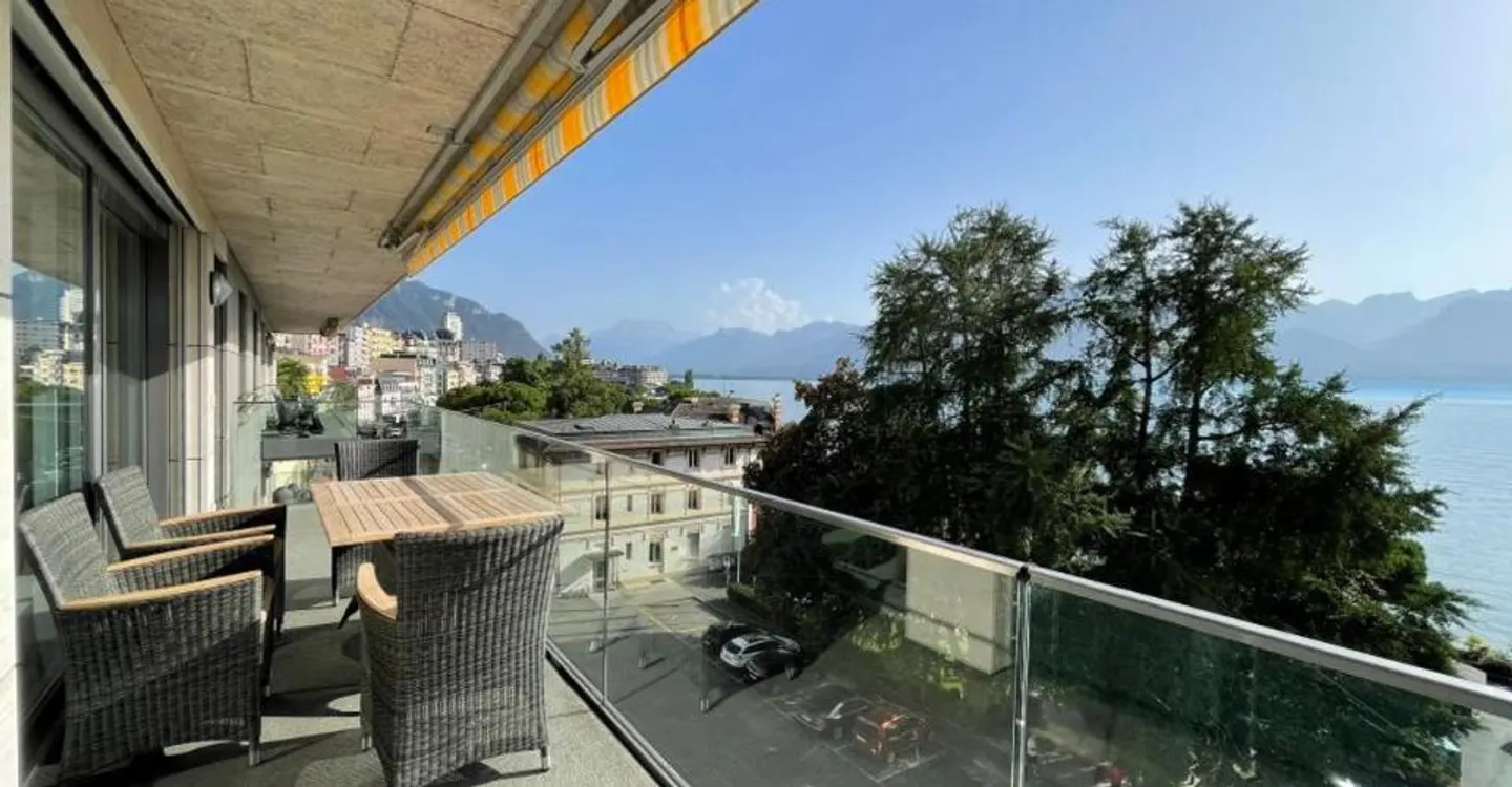 OPPORTUNITE - LUXUEUX ATTIQUE DE 4.5 PIECES AU CENTRE DE MONTREUX - Foto 1 von 11