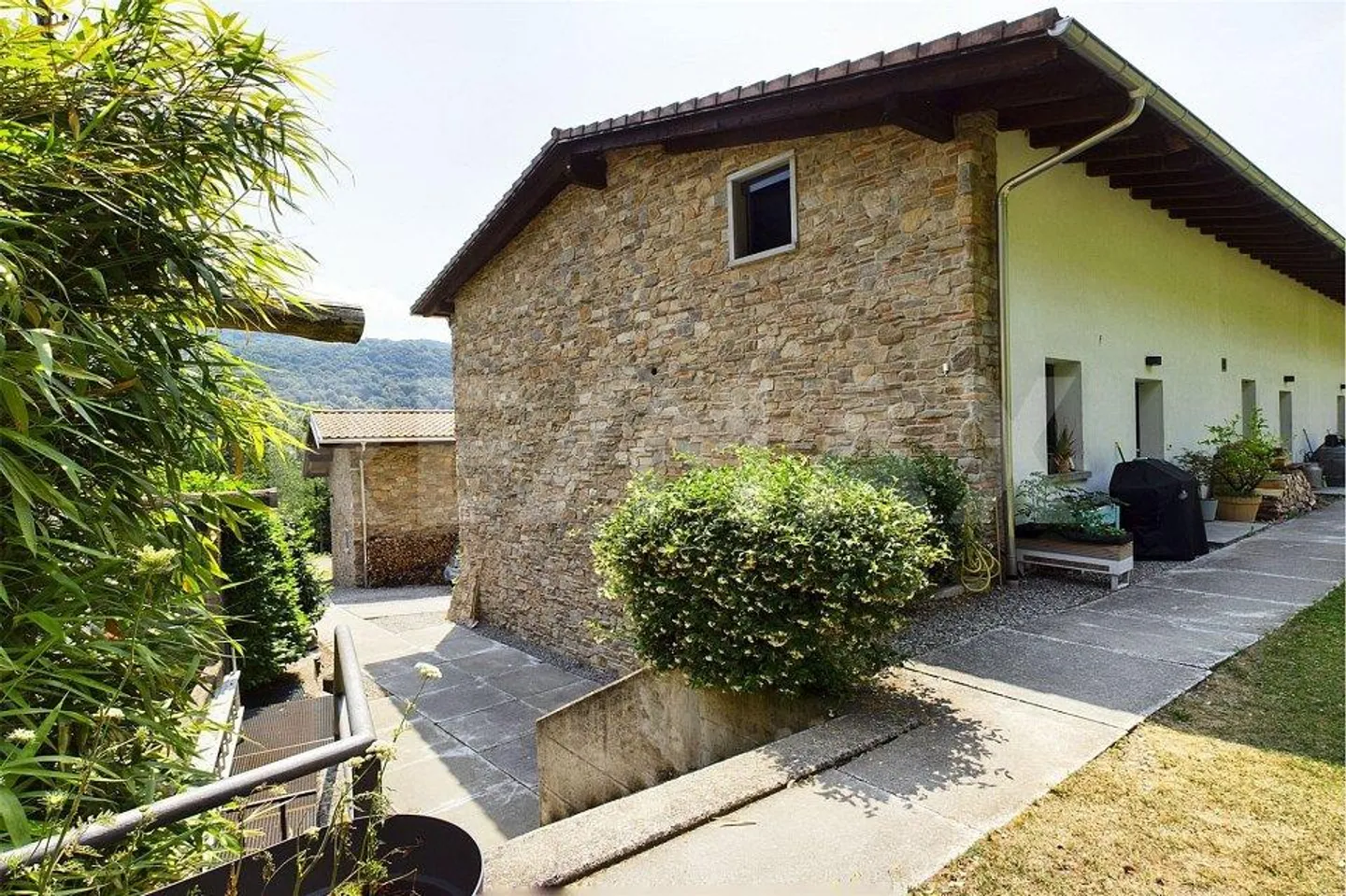 Komfort und Modernität: grosszügige 3-Zimmer- Duplexwohnung zur Miete in Montagnola - Foto 11 von 13