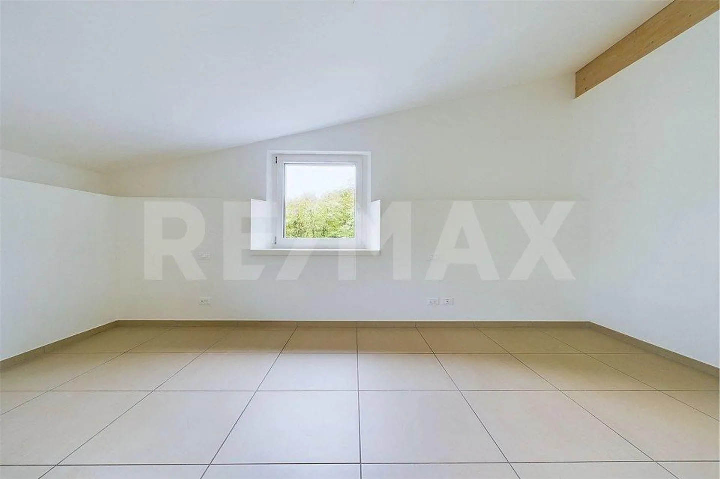 Komfort und Modernität: grosszügige 3-Zimmer- Duplexwohnung zur Miete in Montagnola - Foto 12 von 13