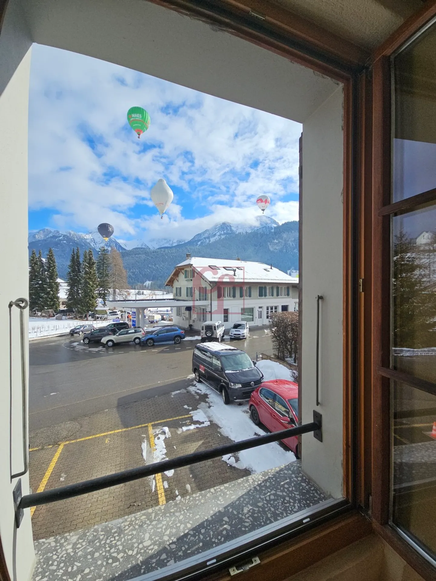 3-room apartment, close to the village center - Photo 2 of 3