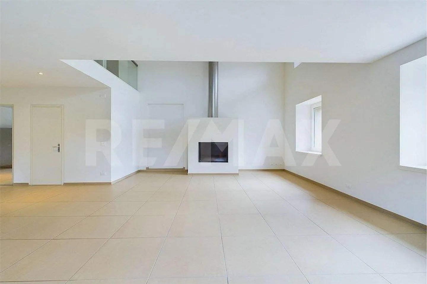 Komfort und Modernität: grosszügige 3-Zimmer- Duplexwohnung zur Miete in Montagnola - Foto 8 von 13