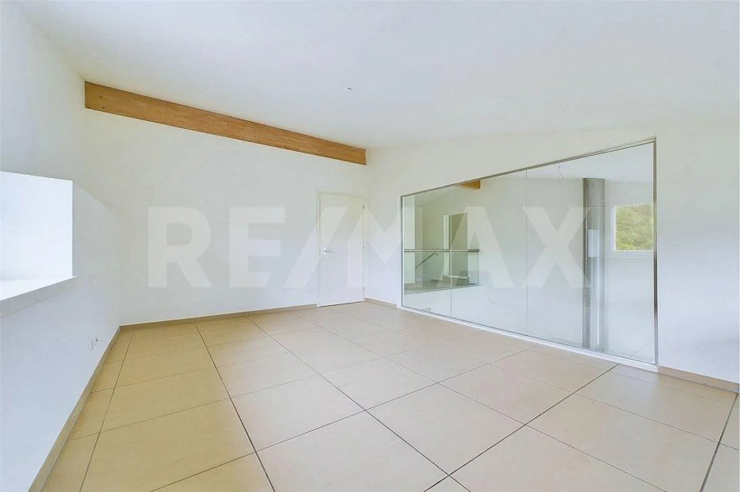 Komfort und Modernität: grosszügige 3-Zimmer- Duplexwohnung zur Miete in Montagnola - Foto 10 von 13