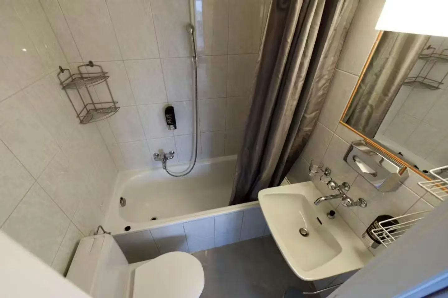 Studio Attika près de l'université au Klusplatz - Photo 2 sur 10