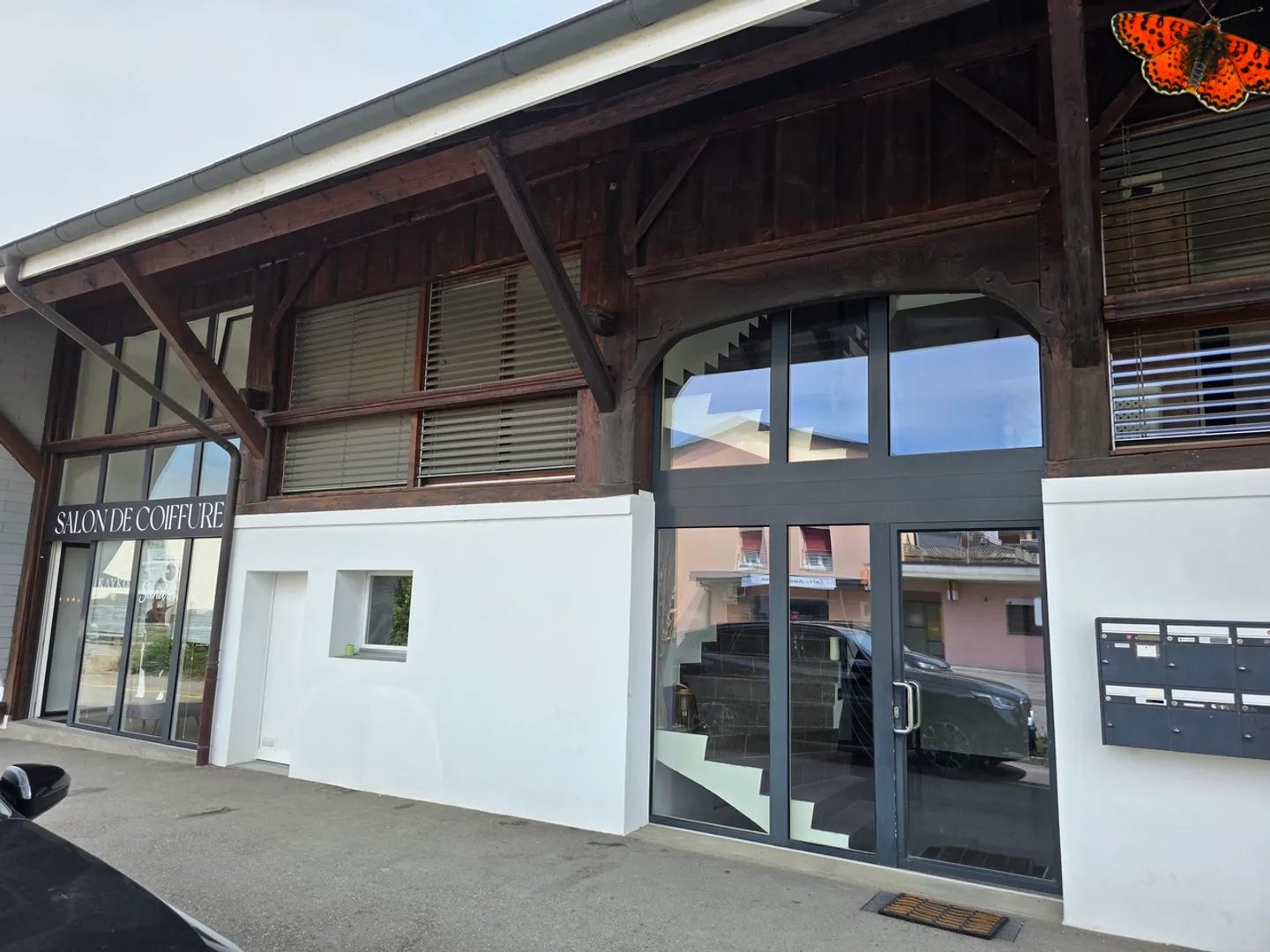 Bureau dans une localité dynamique au cœur de la région fribourgeoise - Foto 2 di 3