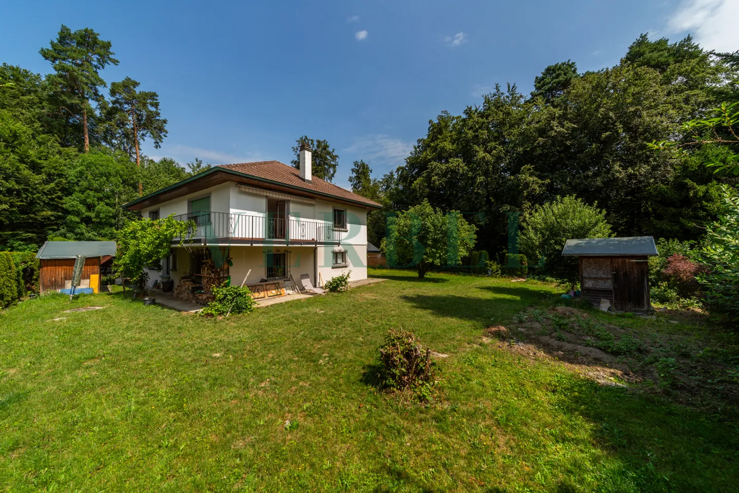 Einzigartige Gelegenheit: Haus mit großem Grundstück zu entdecken! - Foto 1 von 8