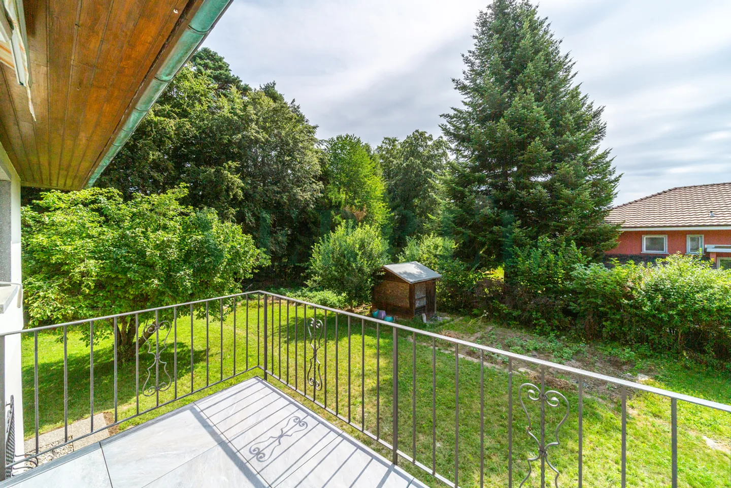 Einzigartige Gelegenheit: Haus mit großem Grundstück zu entdecken! - Foto 4 von 8