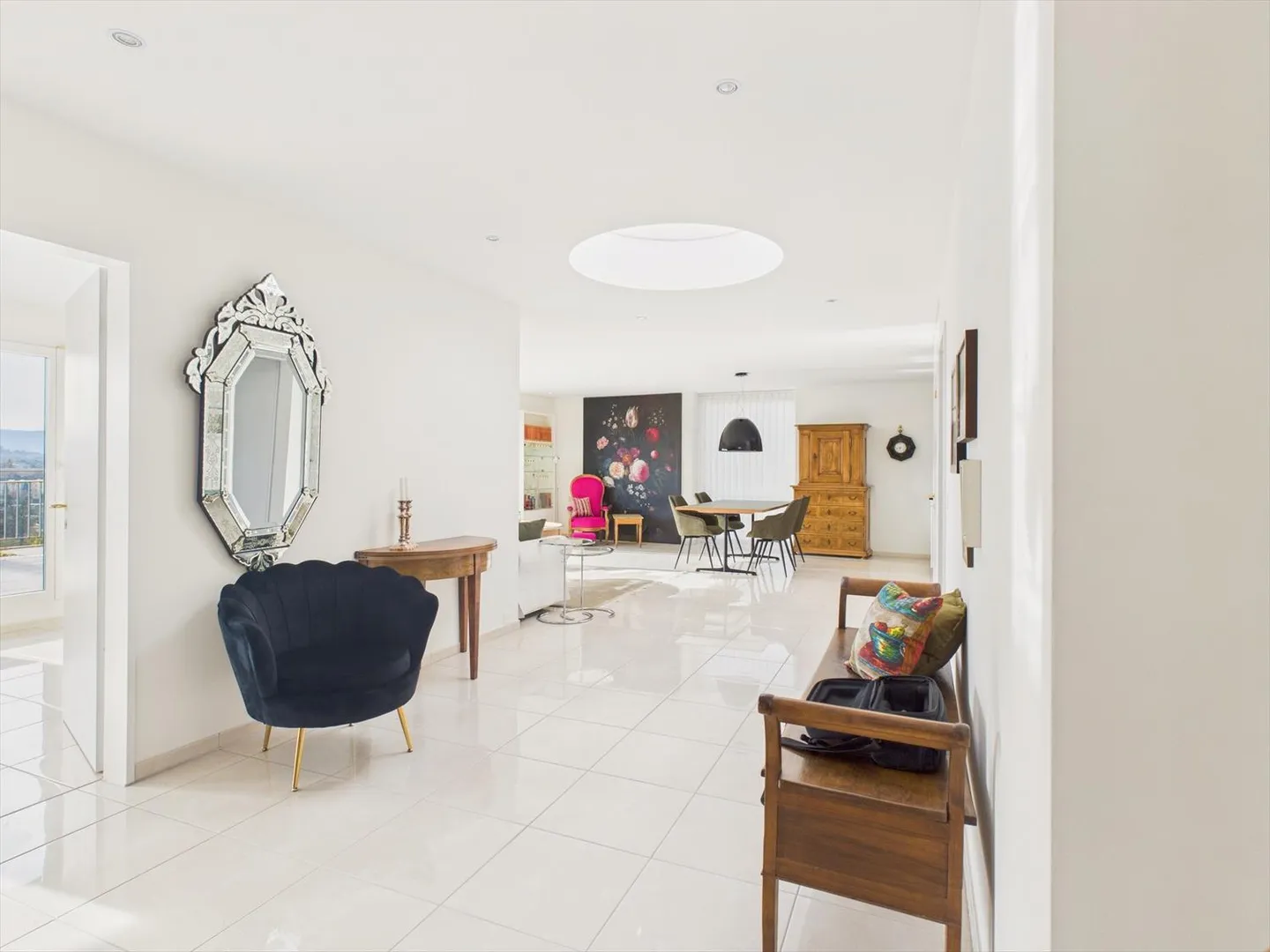 Appartement penthouse meublé de 3,5 pièces avec grande terrasse et vue de rêve - Photo 7 sur 11