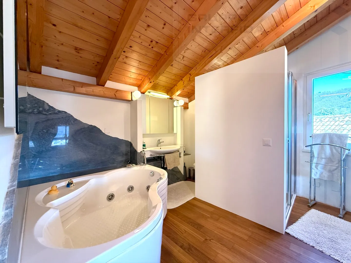 Maison de Noyau Rénovée Fascinante - Photo 16 sur 19