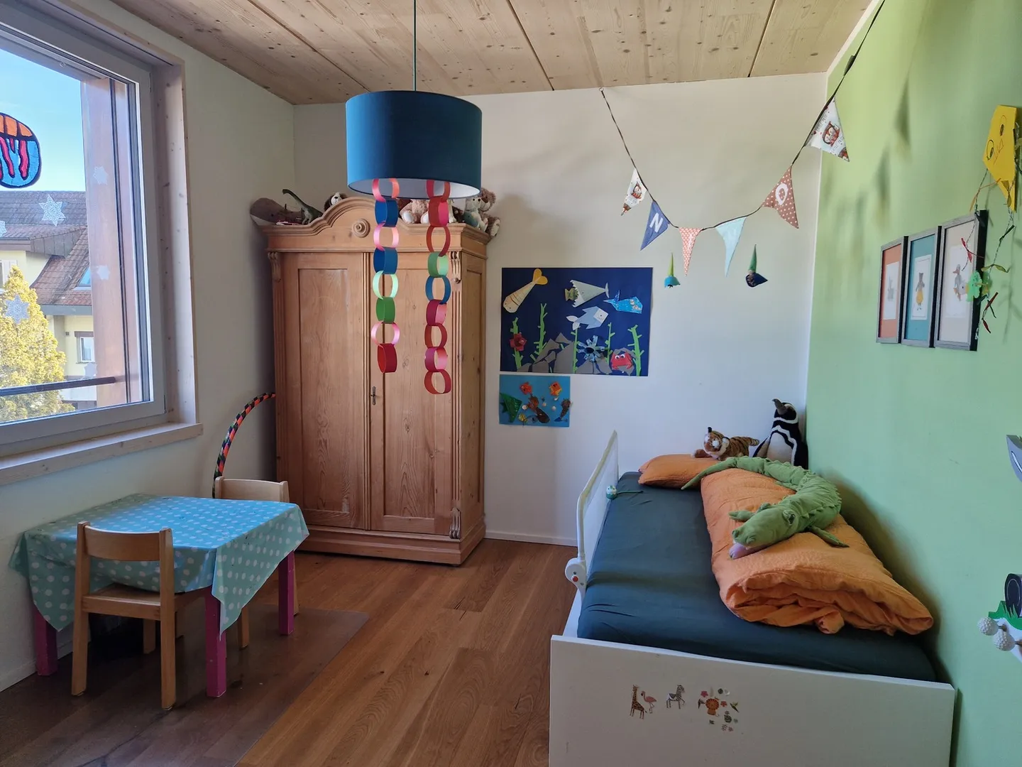 Modern Single Family Home - Photo 8 of 8