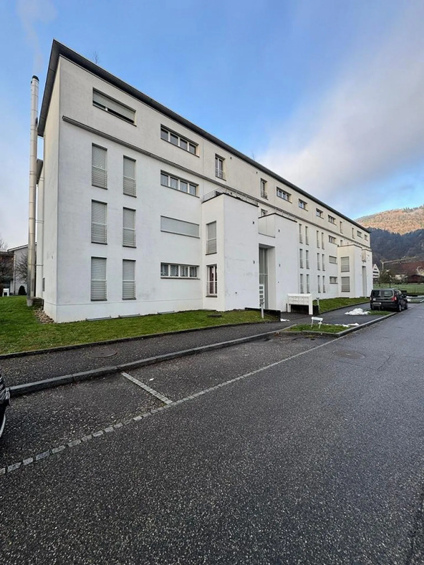 WINTER ACTION - 1 month free - Photo 1 of 2