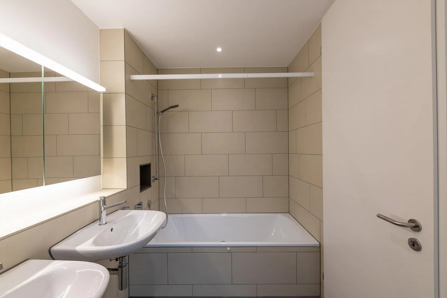 Appartement 4 1/2 pièces avec loggia B 3 - Photo 11 sur 19