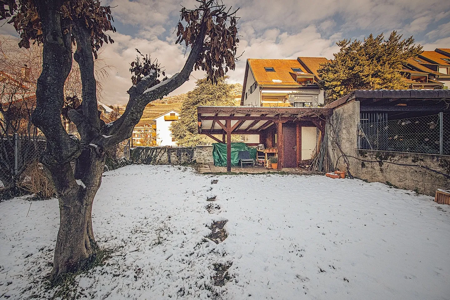 Casa di villaggio con 3 appartamenti - Foto 16 di 19
