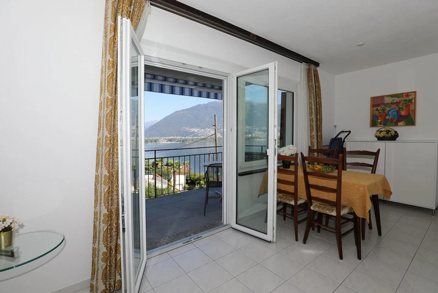 Appartamento affascinante 2.5 camere con vista lago a S. Nazzaro - Foto 7 di 17