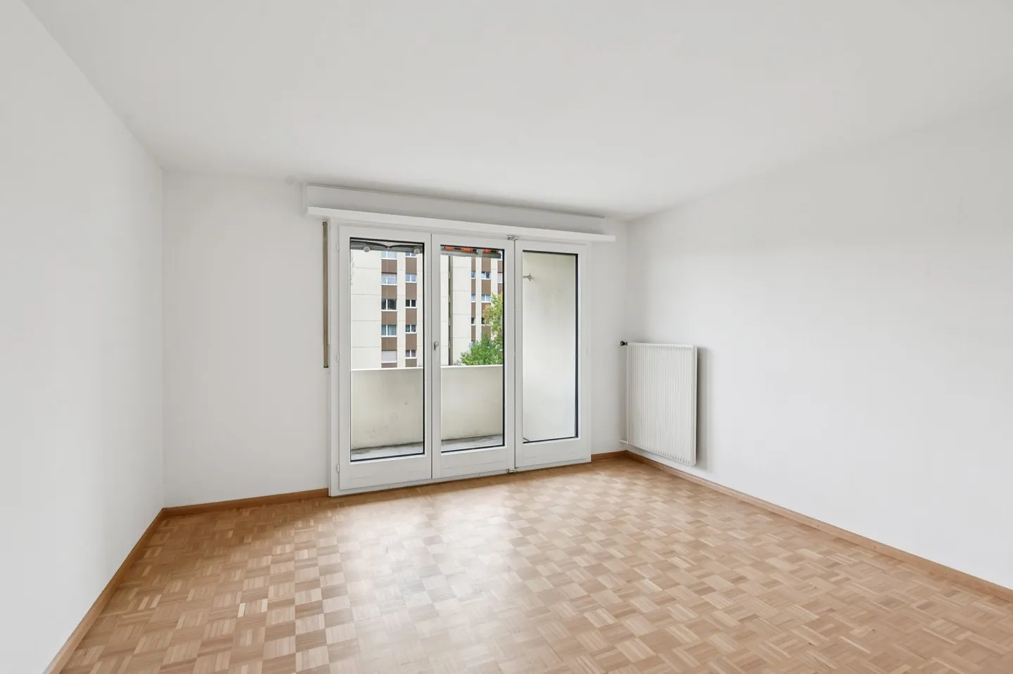Appartement 2.5 pièces - Foto 2 von 10