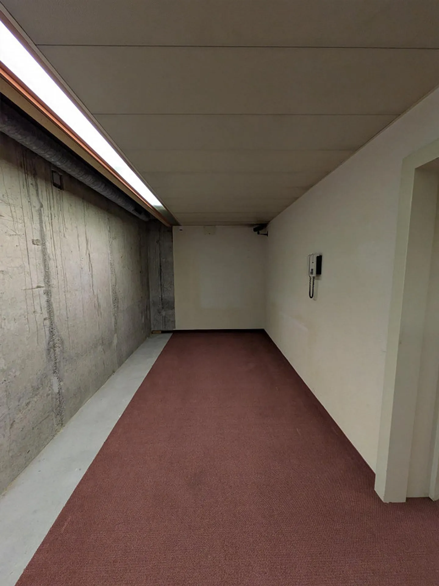 Stanza sicura/bunker di alta qualità in affitto - Foto 1 di 10