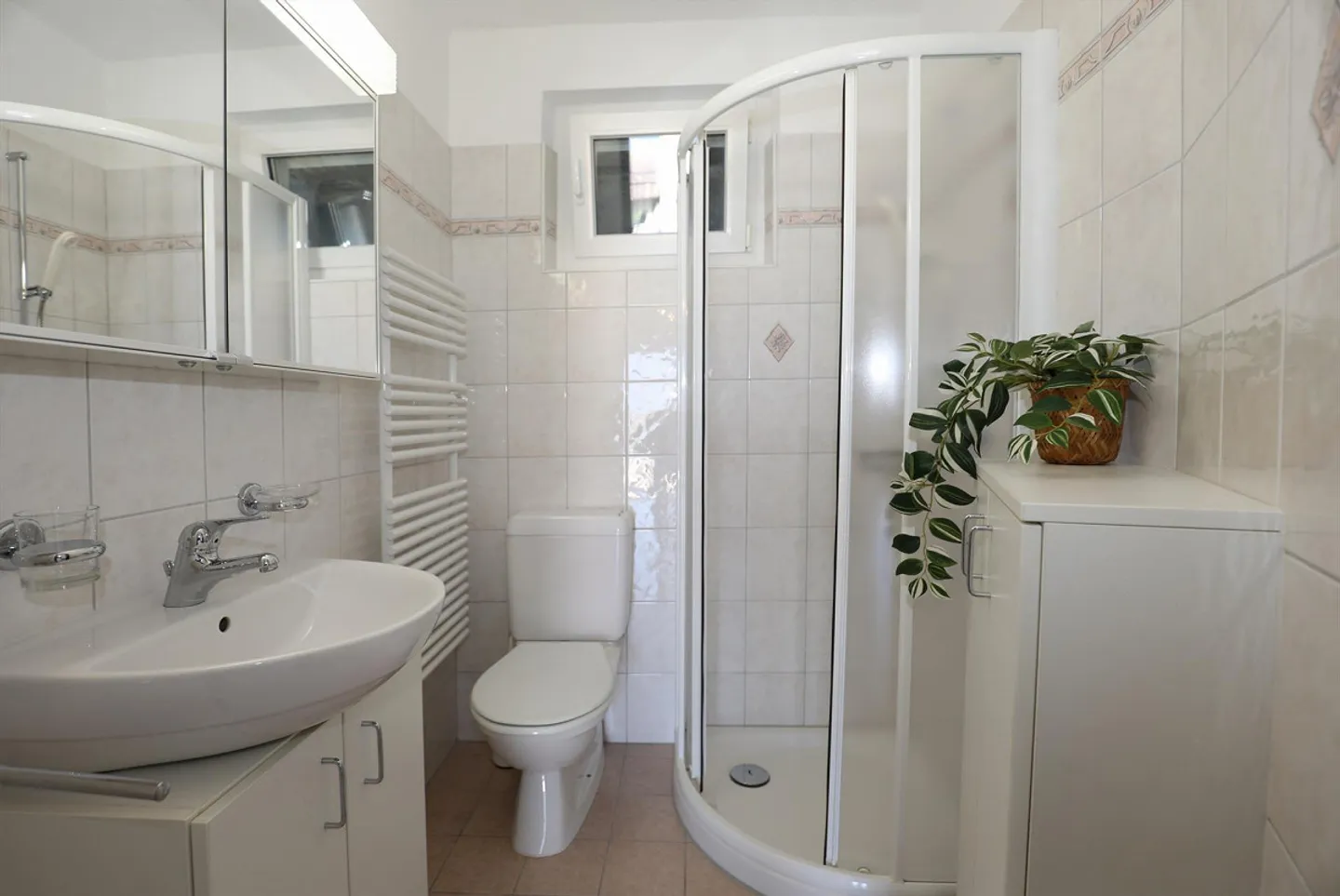 Appartamento affascinante 2.5 camere con vista lago a S. Nazzaro - Foto 14 di 17