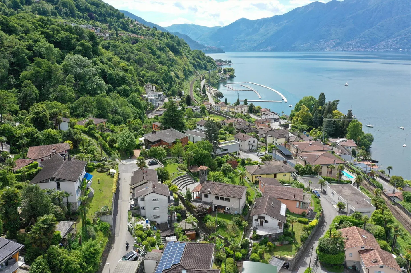 Appartamento affascinante 2.5 camere con vista lago a S. Nazzaro - Foto 15 di 17