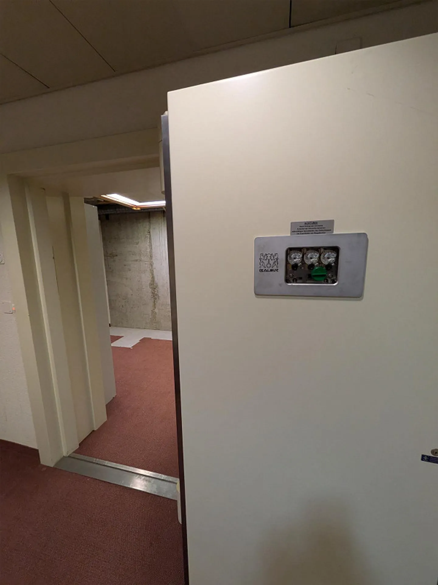 Stanza sicura/bunker di alta qualità in affitto - Foto 6 di 10