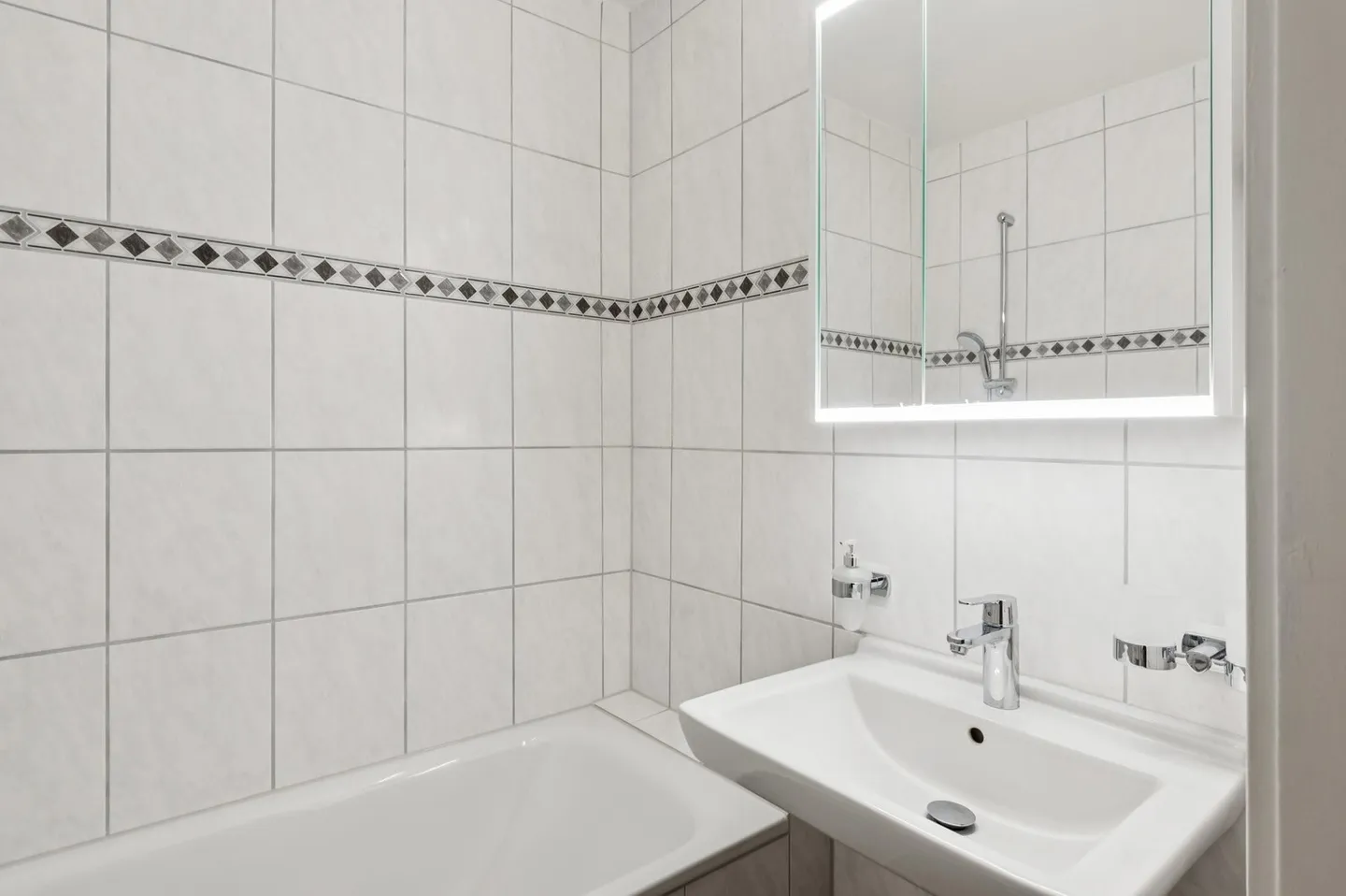 Appartement 2.5 pièces - Foto 9 von 10