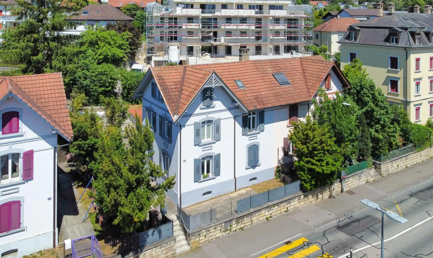 Mietgebäude mit 2 Wohnungen und unabhängigen Eingängen - Foto 2 von 11