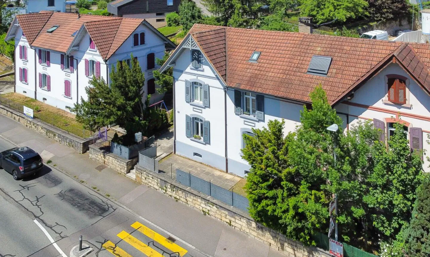 Mietgebäude mit 2 Wohnungen und unabhängigen Eingängen - Foto 3 von 11