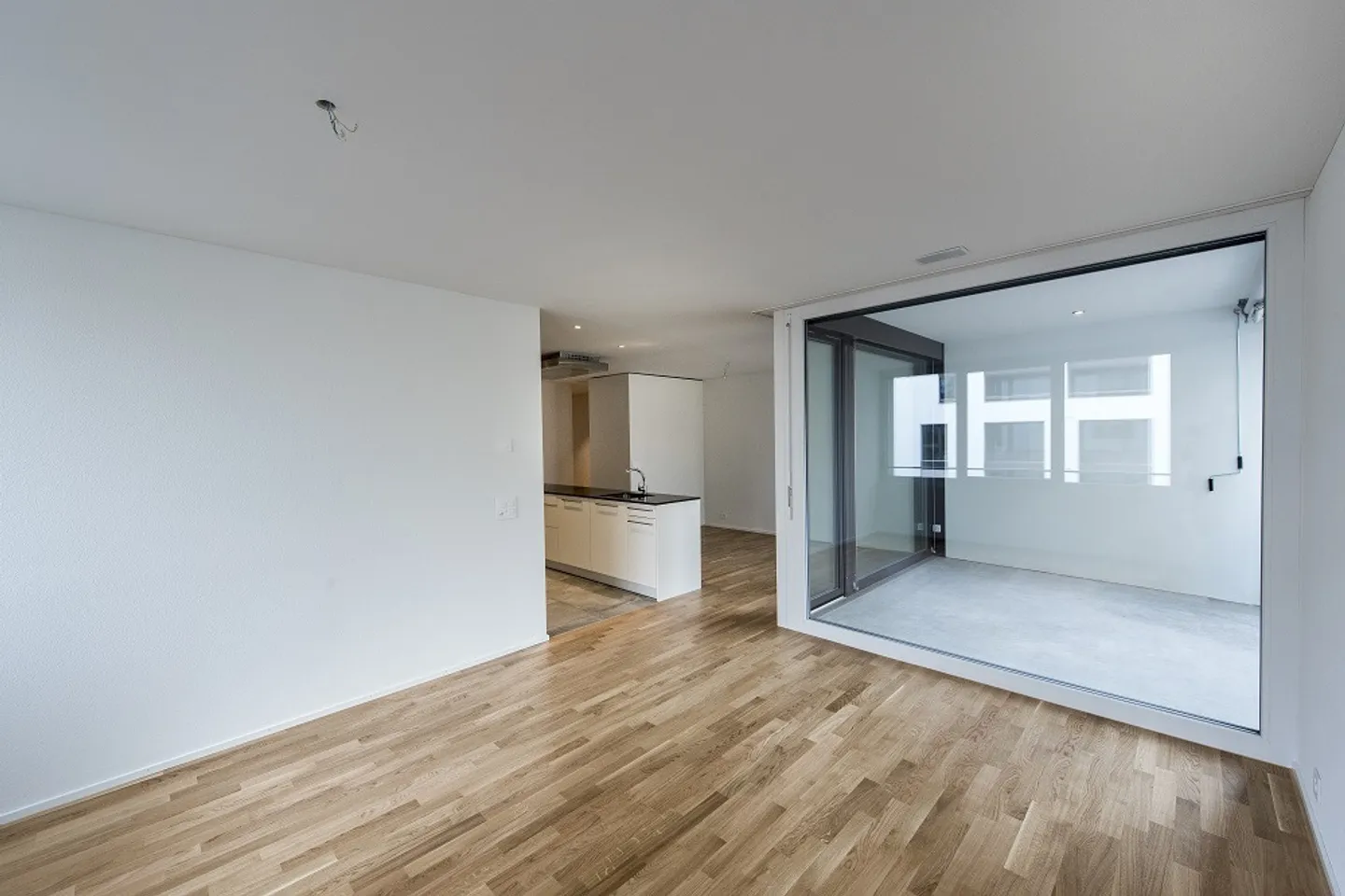 IM HERZEN VON REINACH MODERN WOHNEN - Foto 4 von 8