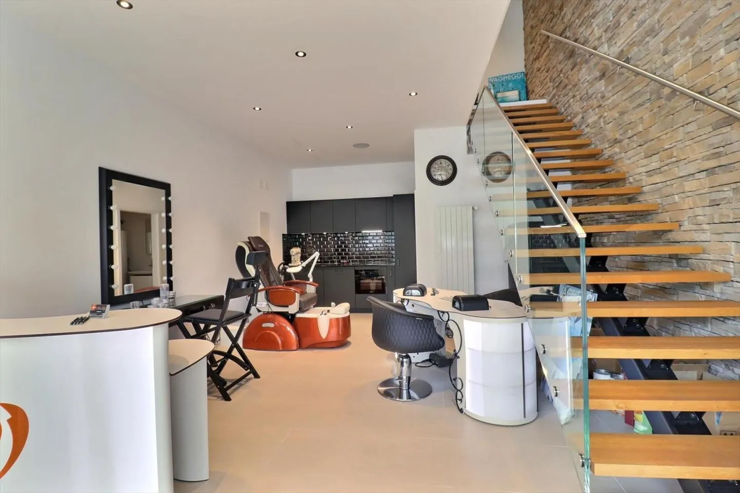 Negozio 2 stanze 75 m2 a Marly - Foto 3 di 5