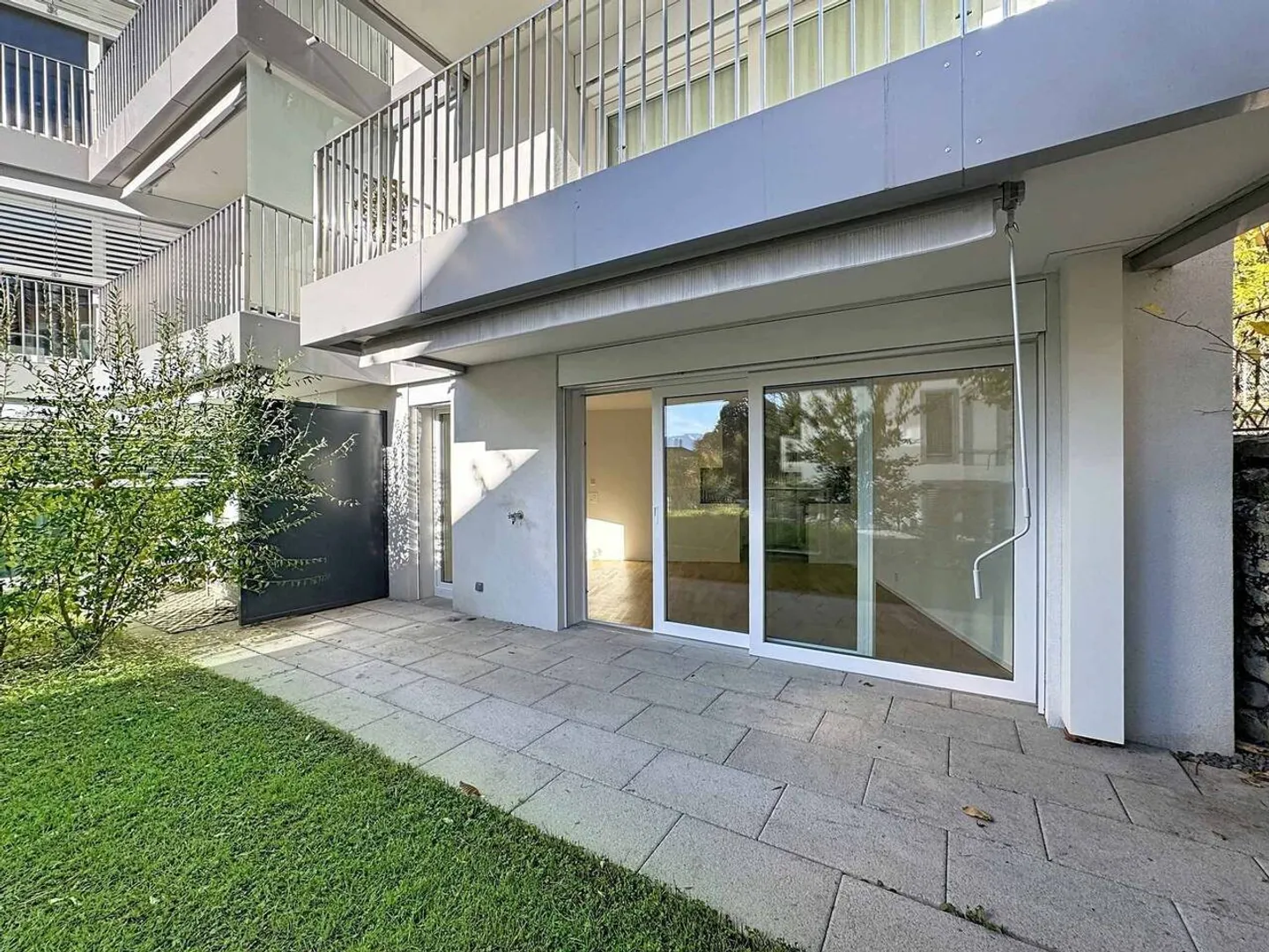 2.5 p récent avec terrasse et jardin - Photo 5 sur 11