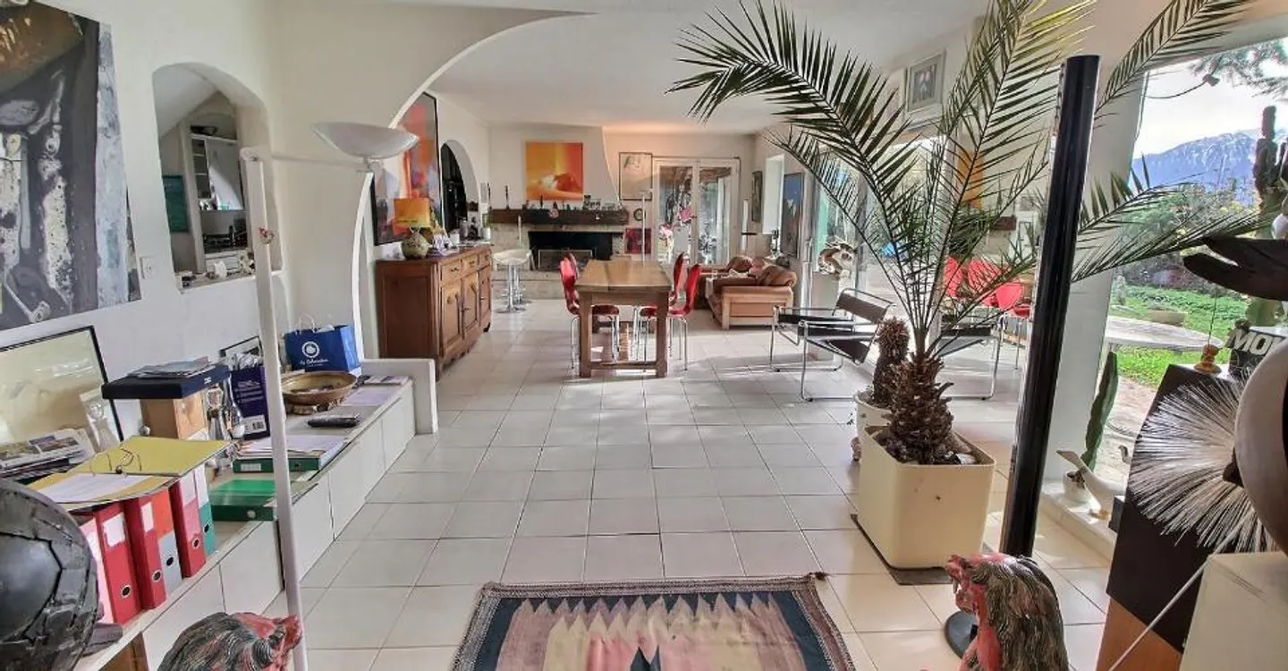 Wunderschönes Einfamilienhaus mit Seeblick in besetztem Leibrentenvertrag ohne Miete - Foto 2 von 13