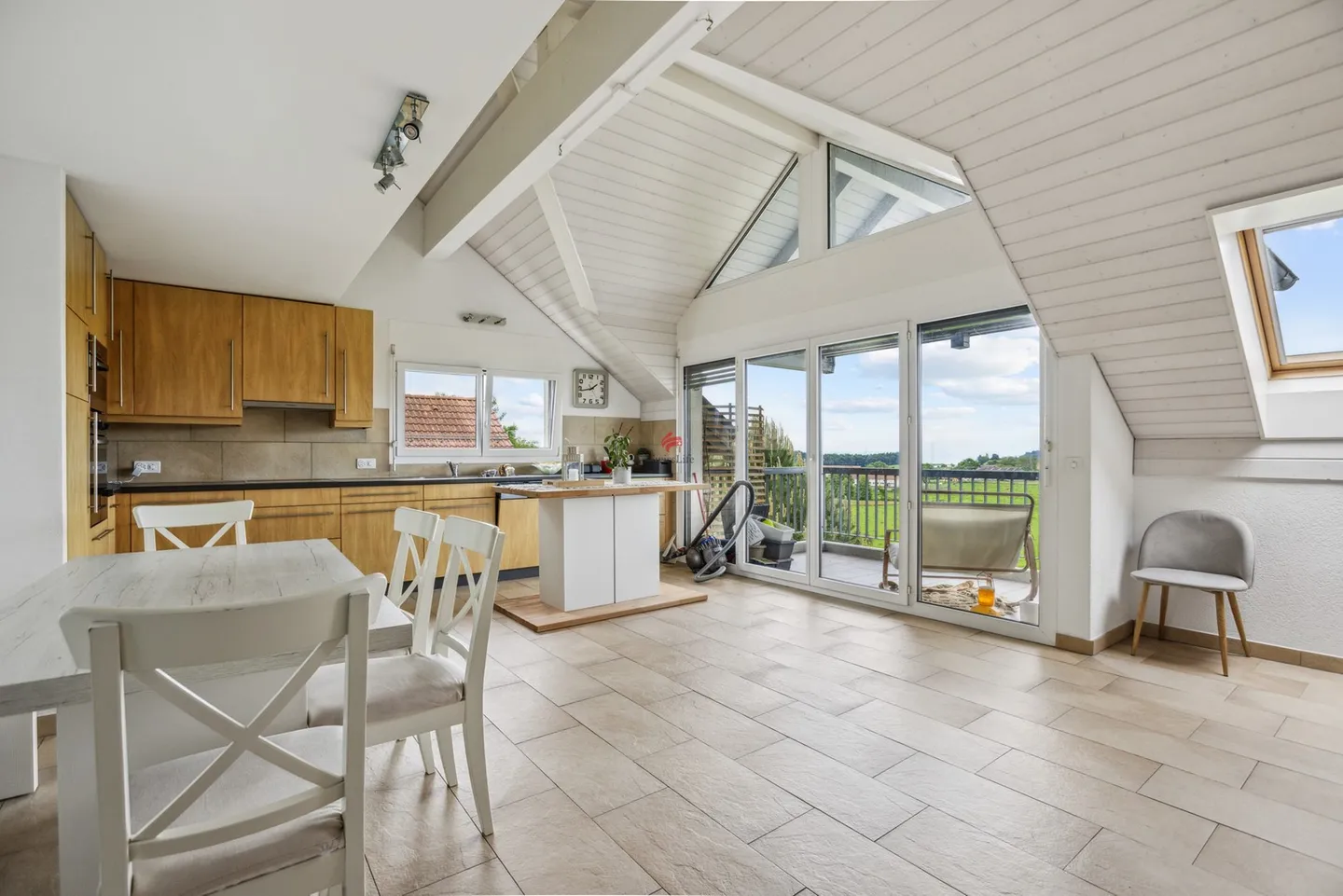 House for sale, Route de Rolle 9, in Essertines-sur-Rolle, Switzerland - Photo 3 of 11