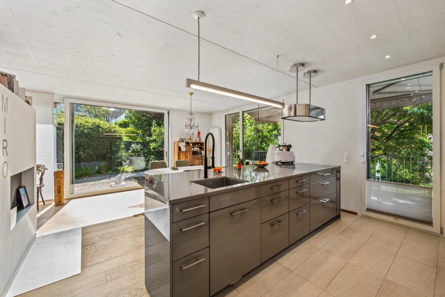 Design, Comfort & Posizione - Foto 3 di 15