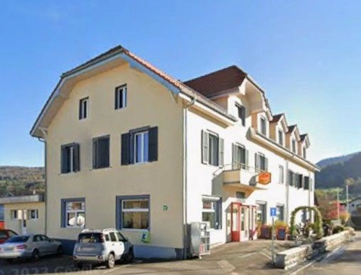 Gemischt genutztes Mietgebäude - Foto 1 von 13